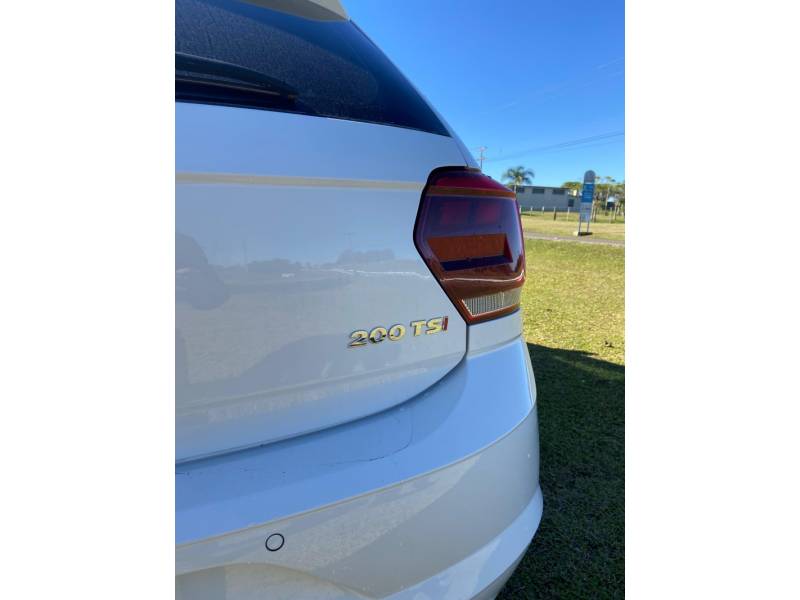 VOLKSWAGEN - POLO - 2020/2020 - Branca - R$ 79.900,00