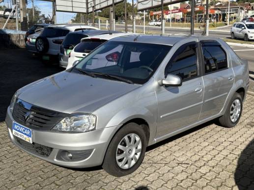 RENAULT - LOGAN - 2013/2013 - Prata - R$ 32.900,00