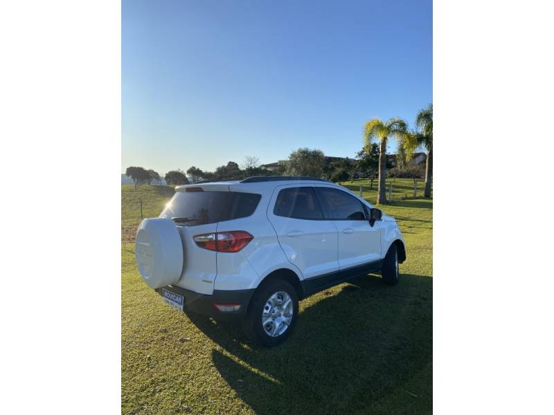 FORD - ECOSPORT - 2016/2017 - Branca - R$ 64.900,00