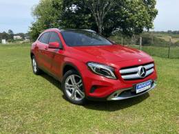 MERCEDES-BENZ - GLA 200 - 2015/2016 - Vermelha - R$ 149.000,00